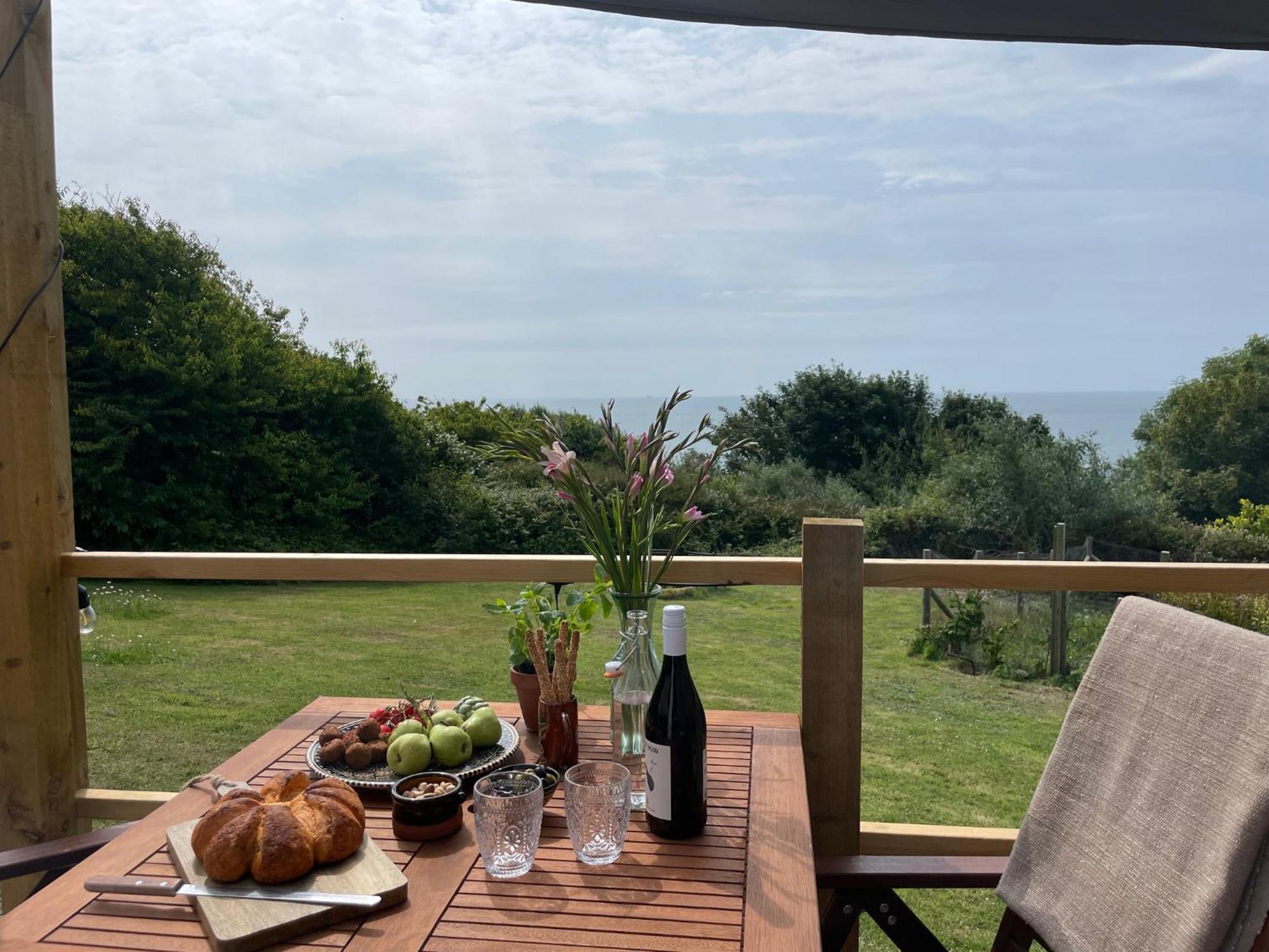Puckaster Cove Garden Yurt Hotel Niton Exterior photo